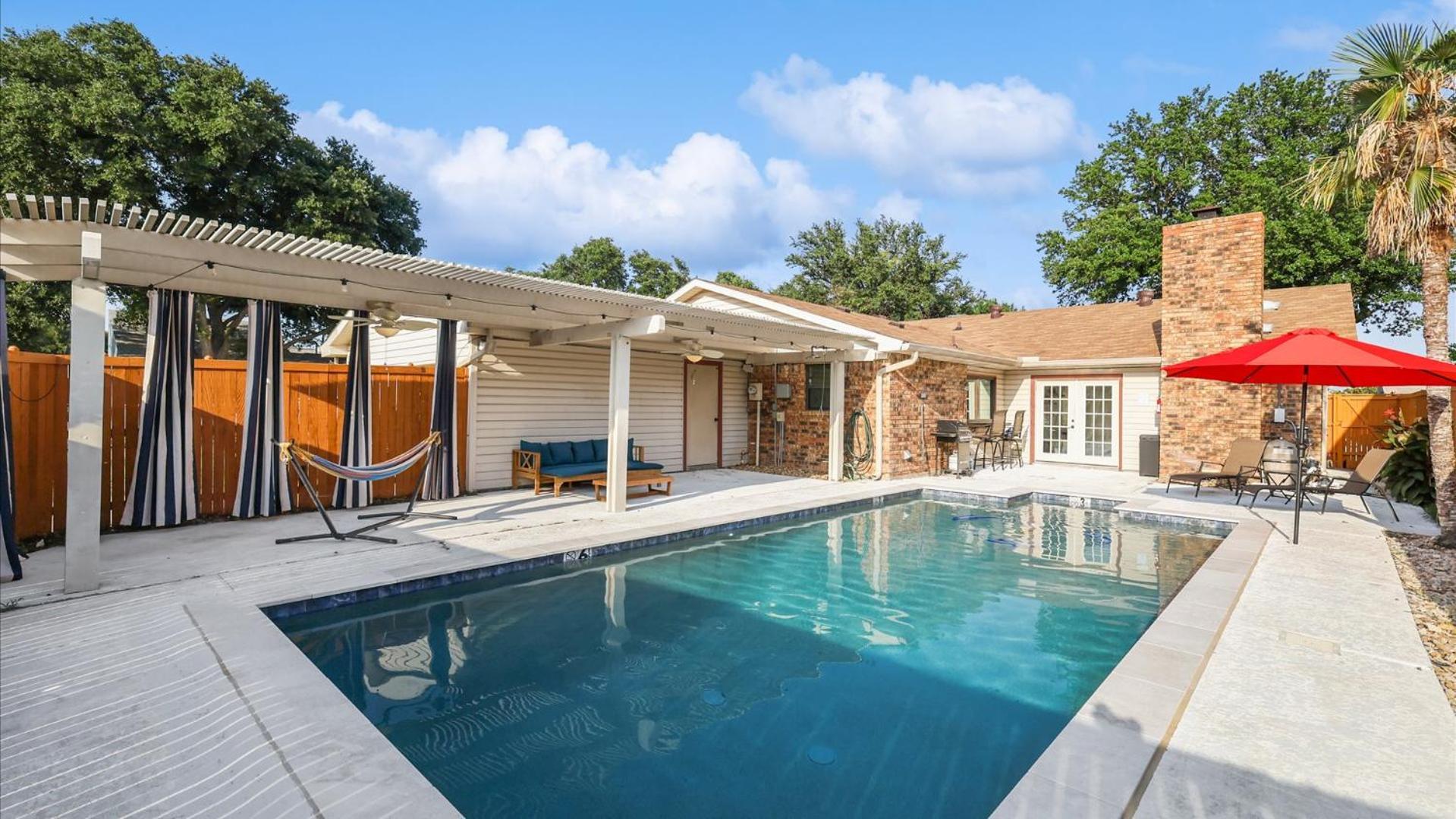 Spectacular 4Br 2,5Ba Holiday Home With Pool And Grill Carrollton Ngoại thất bức ảnh